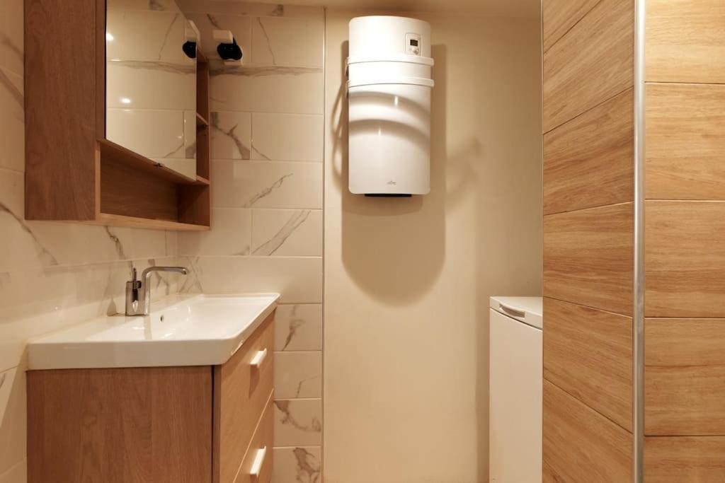 Ღurban Cocon Parking Centre Historique Apartment Маноск Екстериор снимка