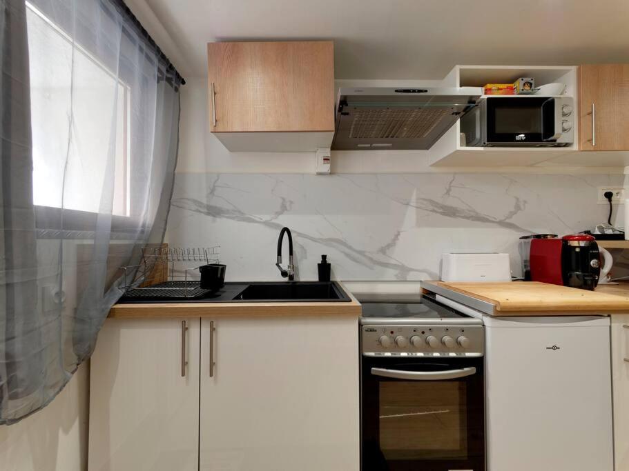 Ღurban Cocon Parking Centre Historique Apartment Маноск Екстериор снимка